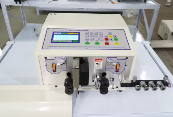 Máy cắt tuốt dây điện tự động BJ-02F