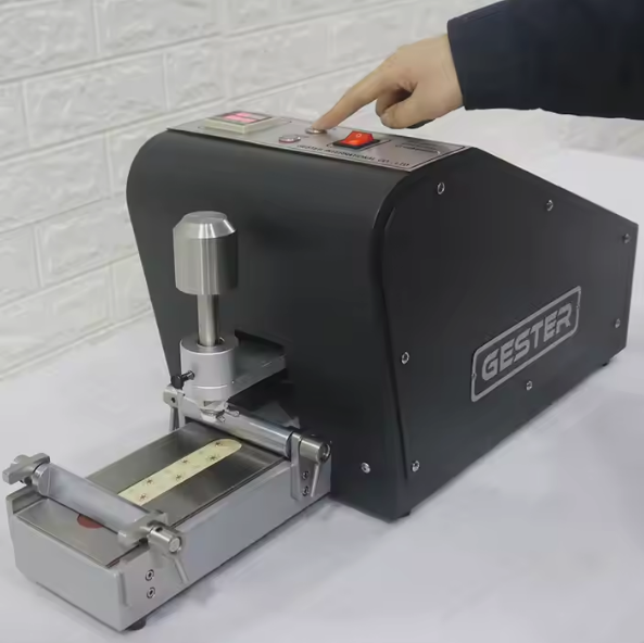 Máy đo độ bền màu vải tự động GT-D04 – Chính xác, Nhanh chóng, Tiết kiệm
